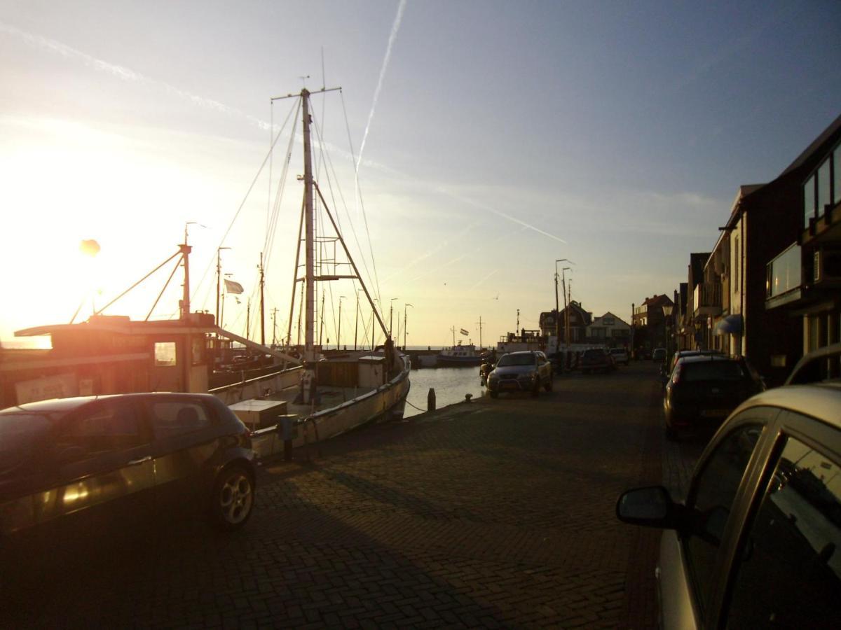 Zicht Op Zee Bed & Breakfast Urk Exterior photo